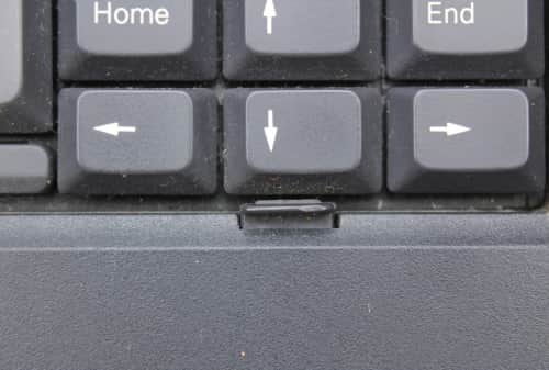 Zajišťovák klávesnice v detailu