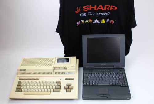 Notebook + počítač MZ-800 8-bit + tričko