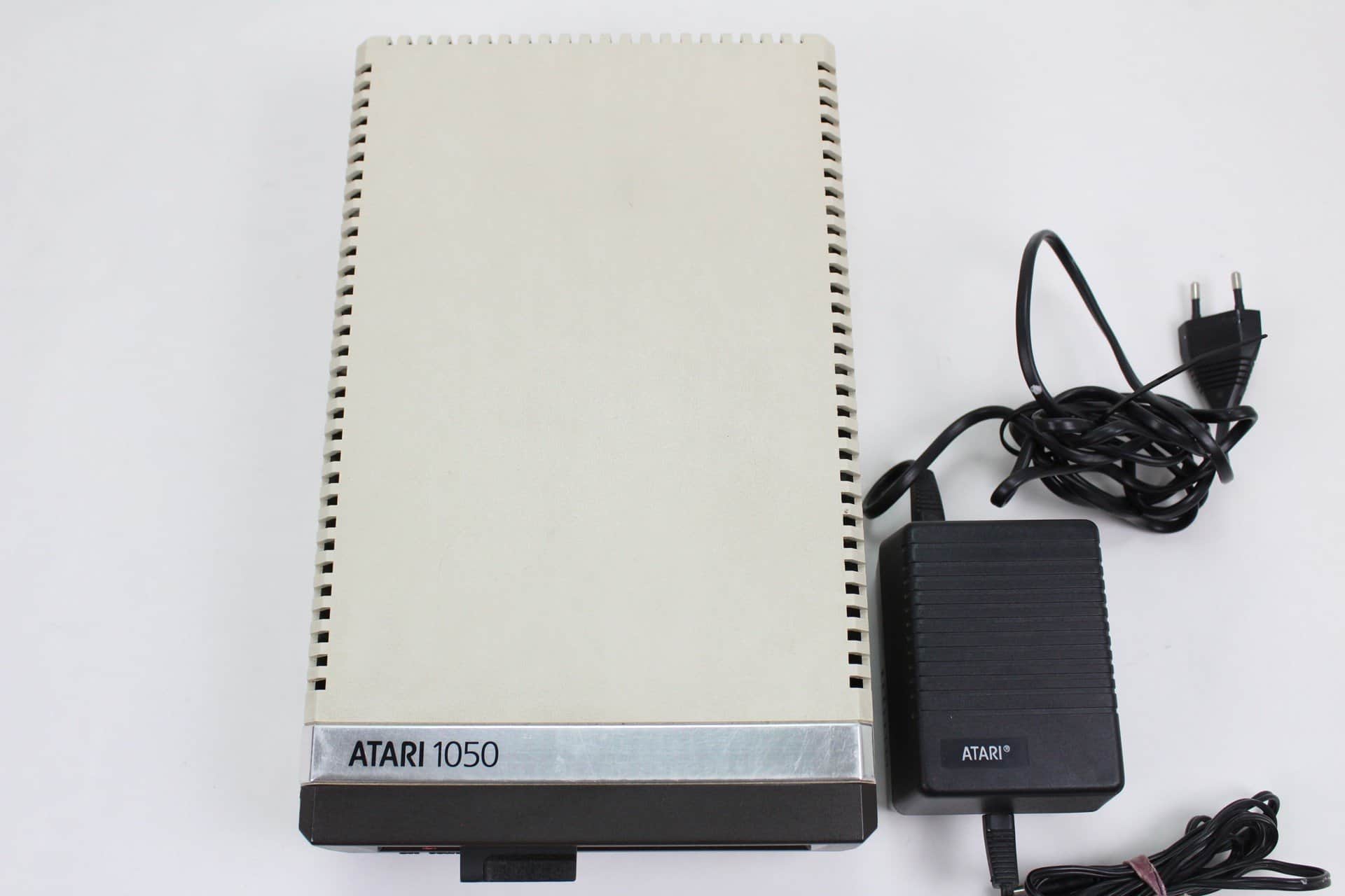 Disketova mechanika Atari 1050 k Atari 800XL