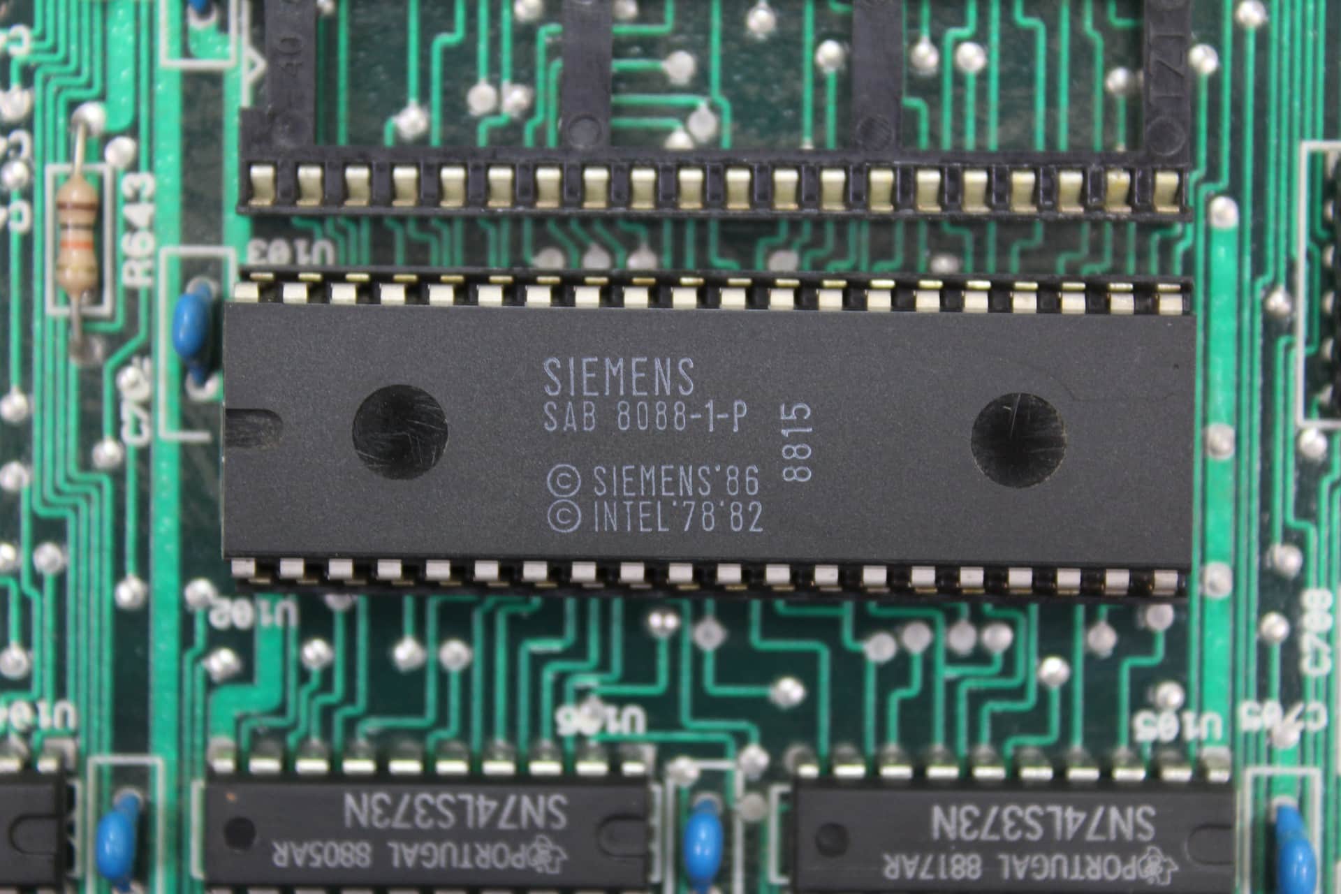 Commodore-PC-10-III - Procesor