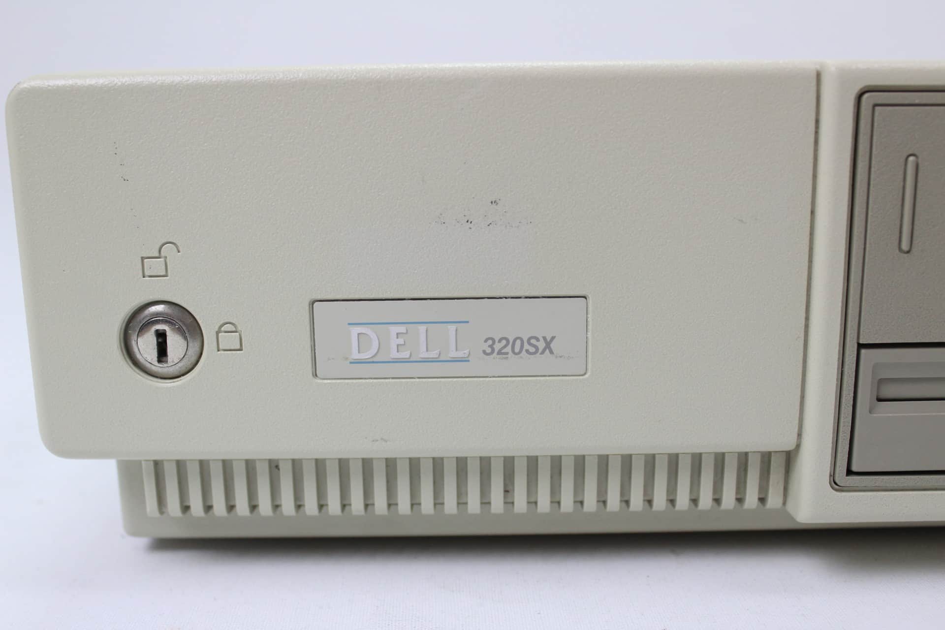 DELL 320SX - Výrobce a model