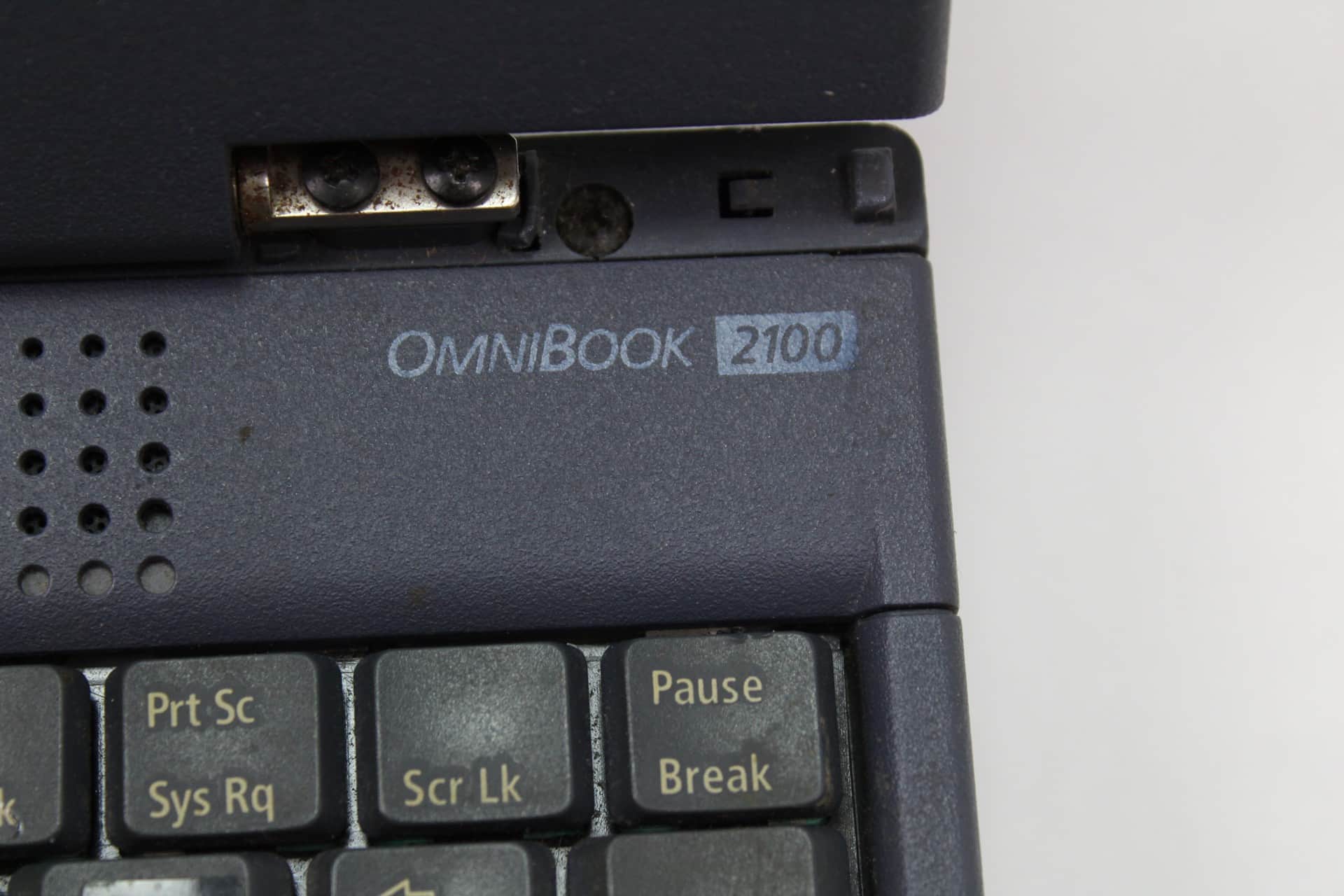 Hewlett Packard OmniBook 2100 - Model