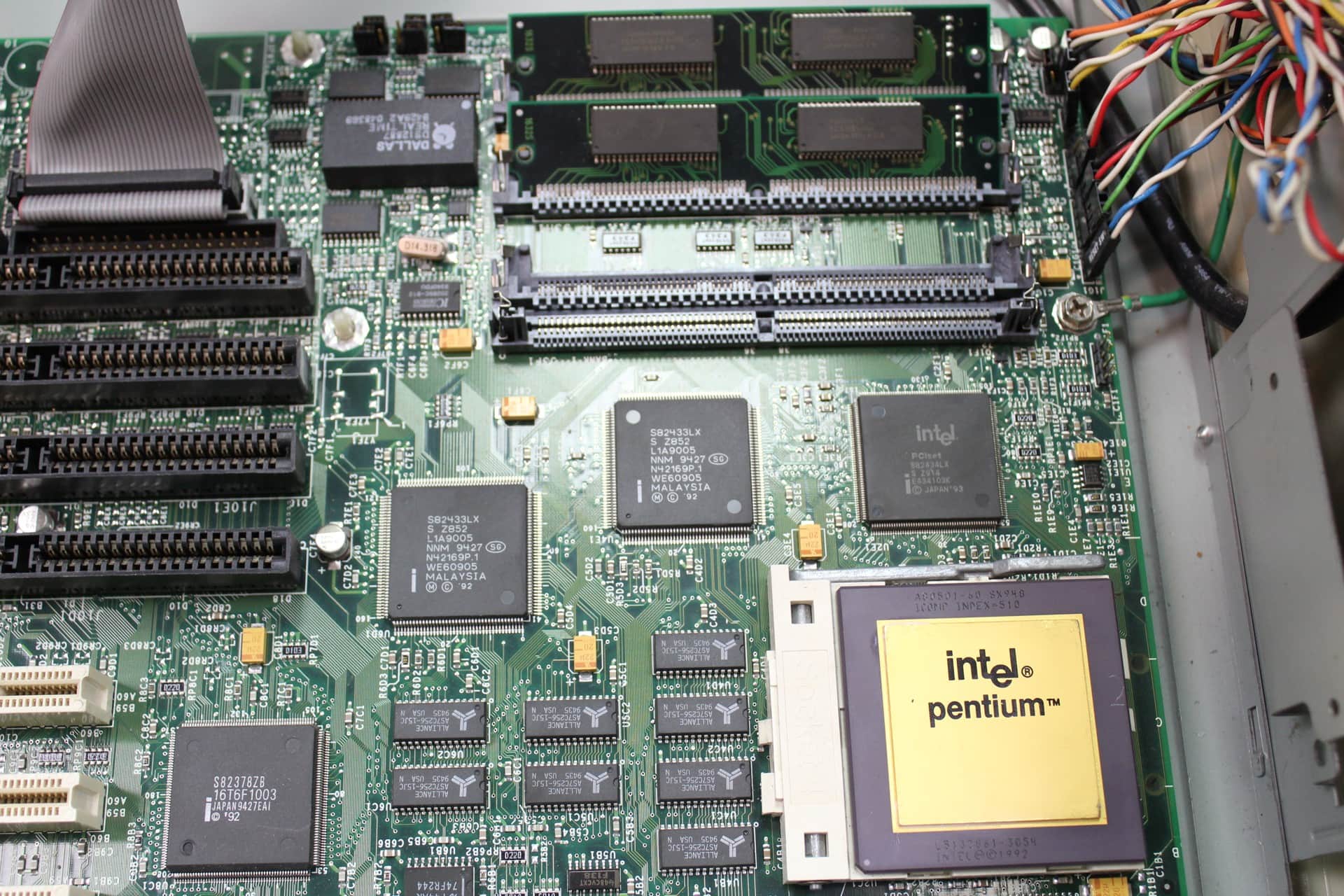 Optimus-SA - Základní deska s čipsety Intel Socket 4