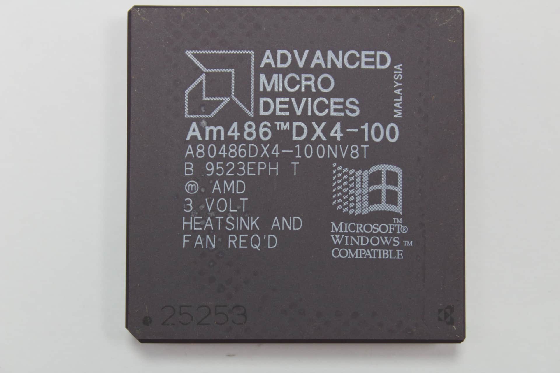 AMD-486DX4-100MHz-1