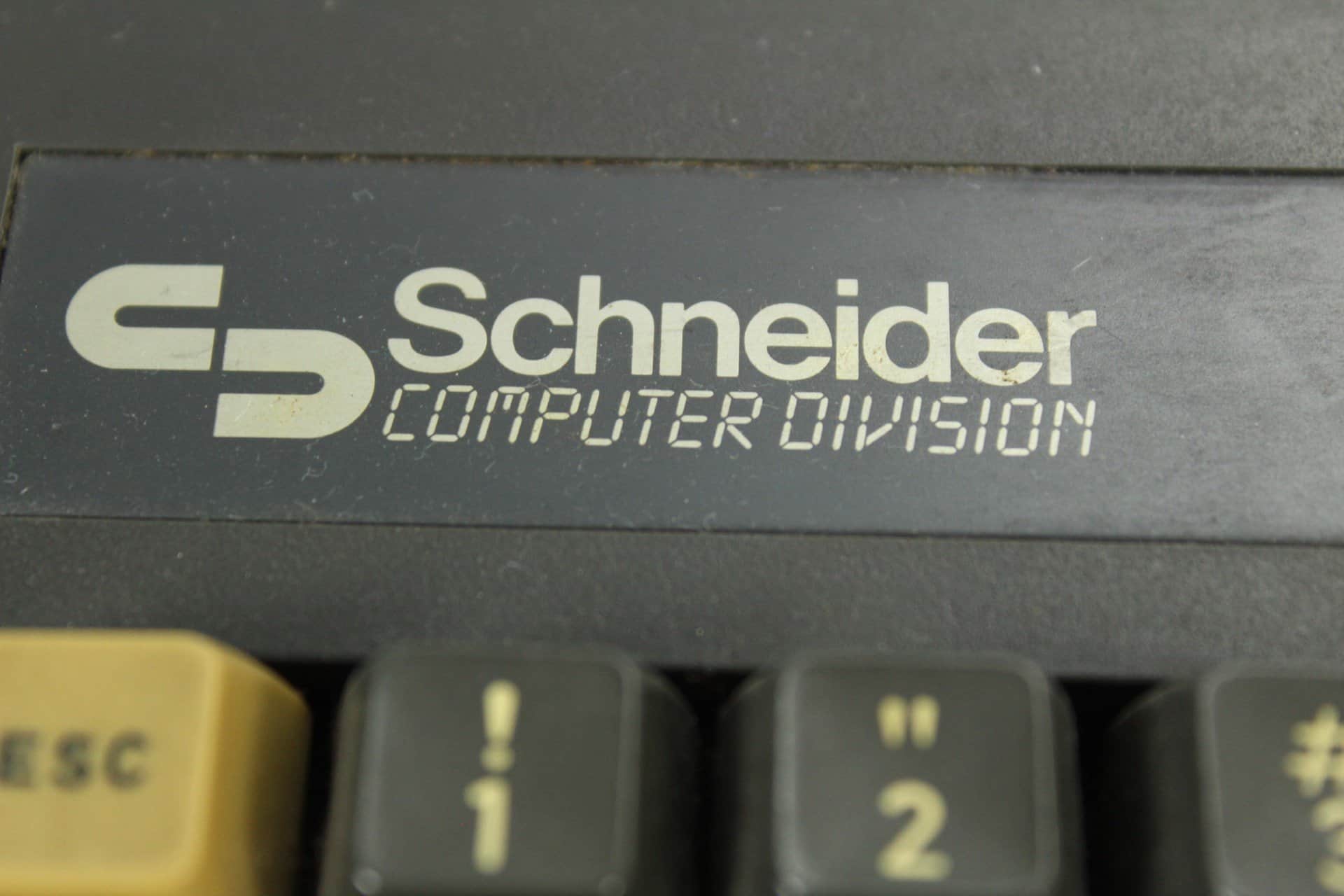 Vyrobce-Schneider-CPC-464